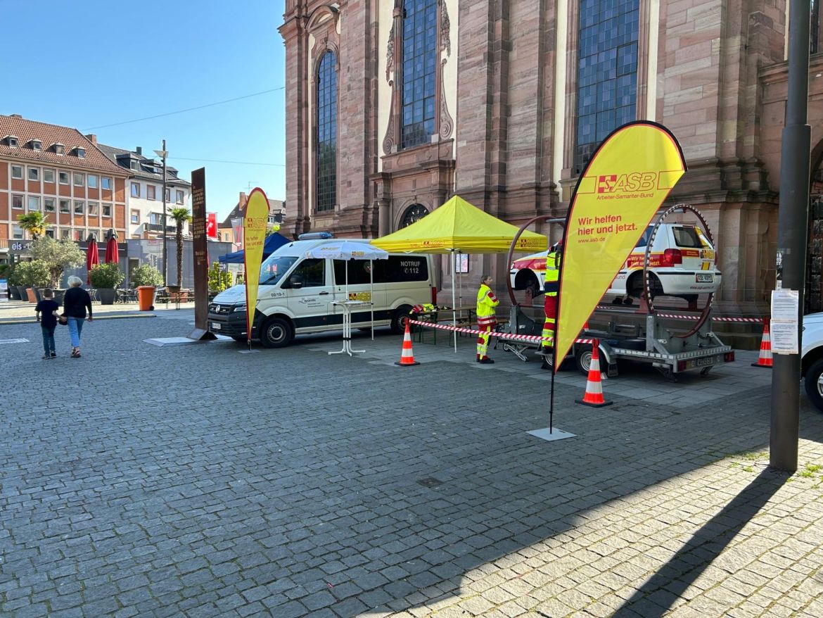 asb-worms-überschlagsimulator-aktionstag-feuerwehr-2024 (6).jpeg